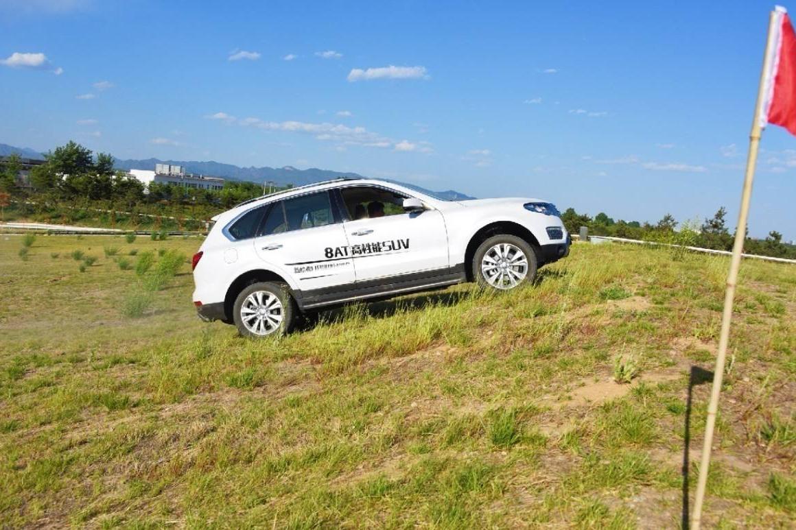 成于产品败于定价，哈弗H8应该是长城目前为止，最成功的试水