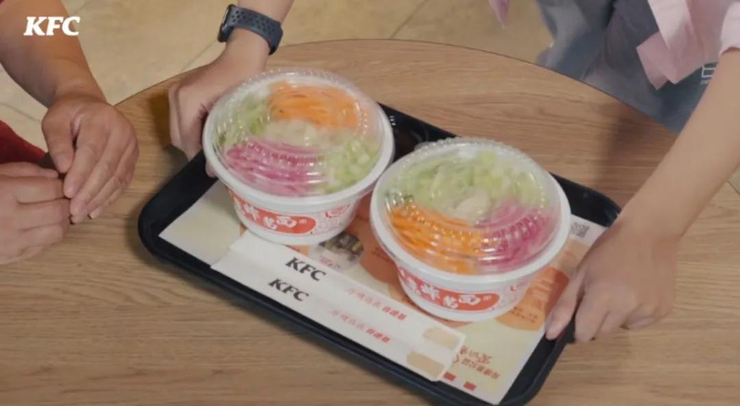 肯德基热干面全国上市,肯德基卖炸酱面