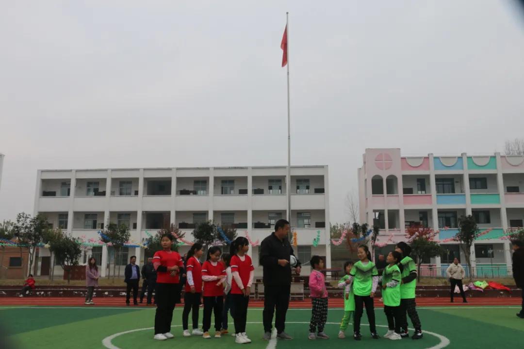 校园足球联赛拉开帷幕,我县2019校园足球联赛圆满落幕