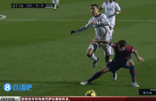 球王也假摔？盘点C罗假摔