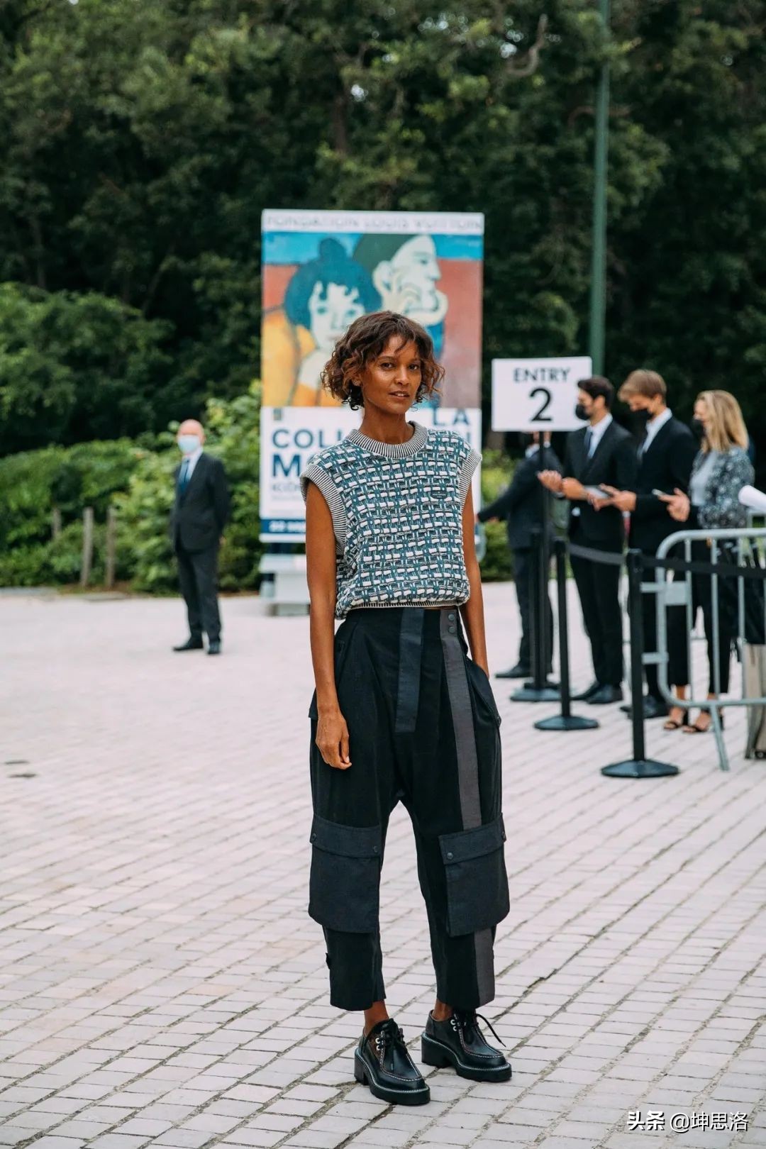 巴黎时装周的最佳街头穿搭风格,2020春夏时装周穿搭灵感指南