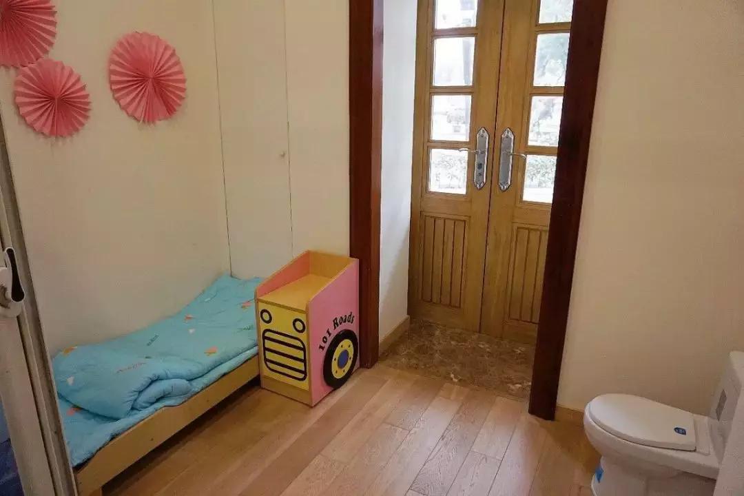 上海哪些公办幼儿园有0-2.5岁托班,上海有托班的民办幼儿园