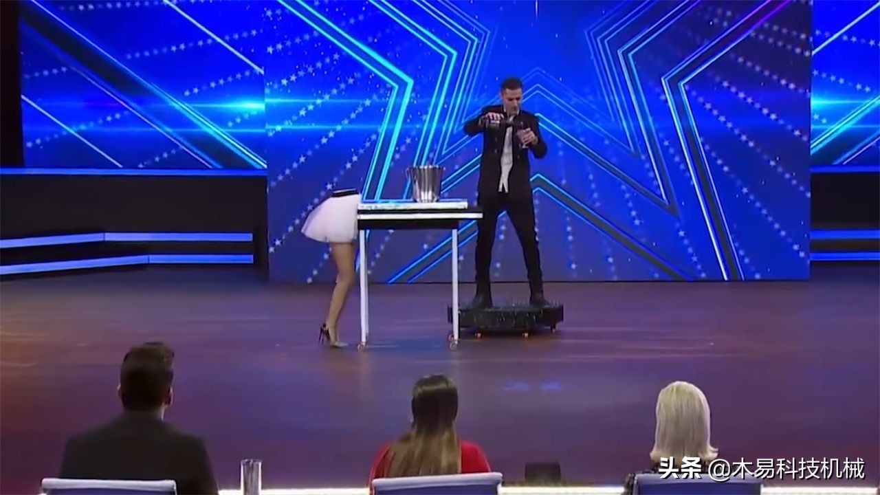 比瓶子大的魔方怎么装进去,比瓶口大的魔方