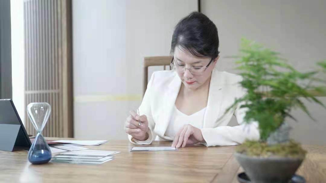 灞辫タ澶у鐧芥墜璧峰,灞辫タ澶у