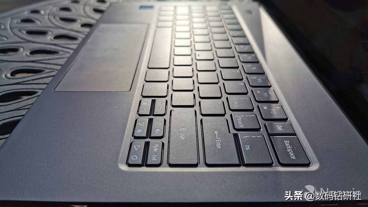 acerswift7二合一笔记本评测,宏碁蜂鸟swift7轻薄本