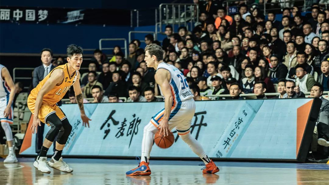 现场看cba去哪里看,现场看cba有多震撼