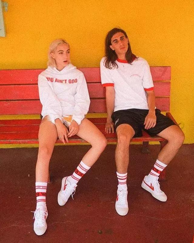 adidasnike哪个更好,不买nike和阿迪买什么