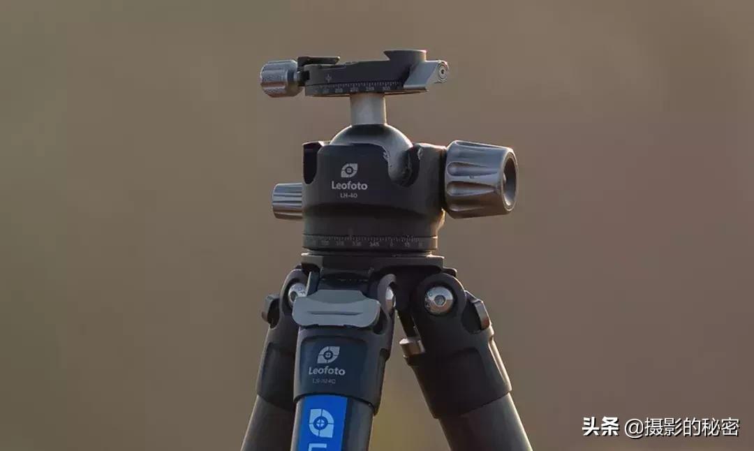 什么样的三脚架既轻又好,怎么选择适合自己的三脚架