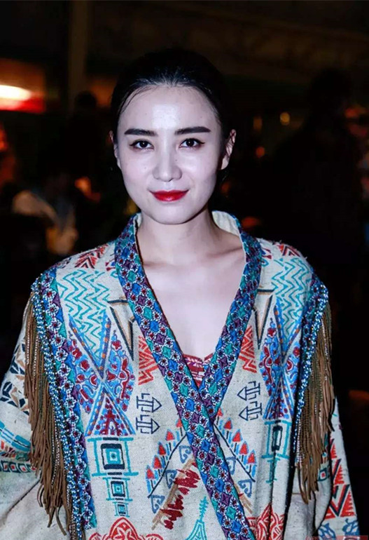 王丽坤宋佳图片,宋佳王丽坤亮相米兰时装周