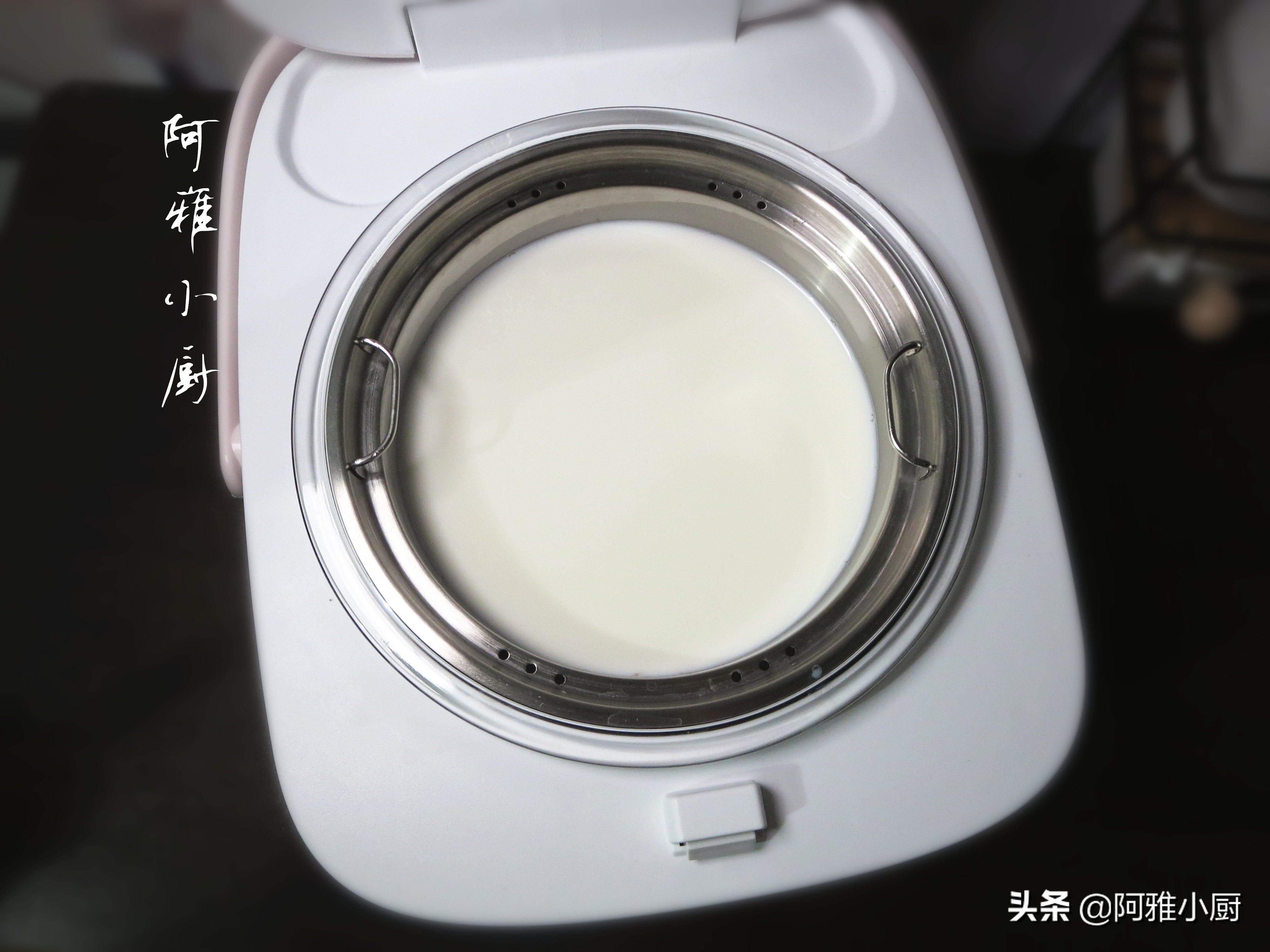 预拌粉电饭锅做酸奶蛋糕的方法,电饭锅做酸奶燕麦面包简单方法