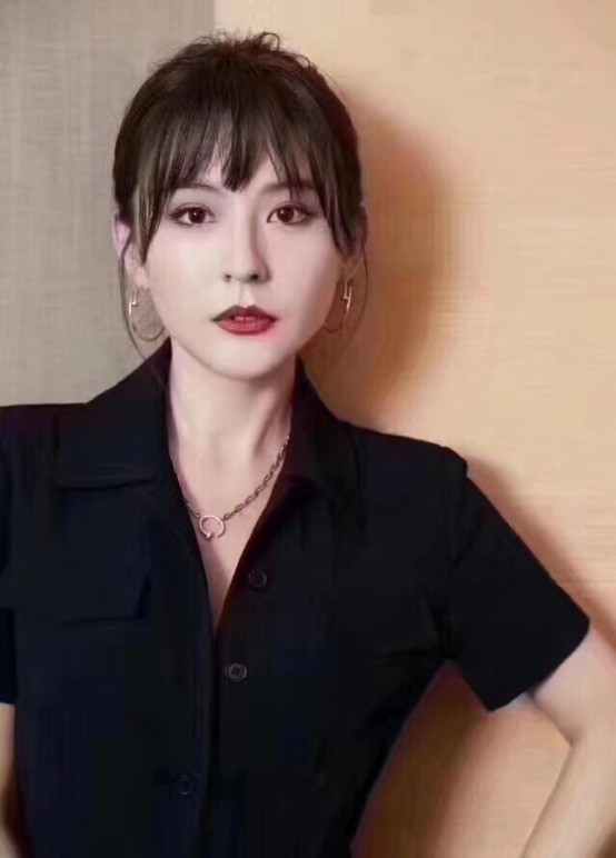 卡地亚项链钉子和大饼哪个漂亮,一条卡地亚项链多少钱