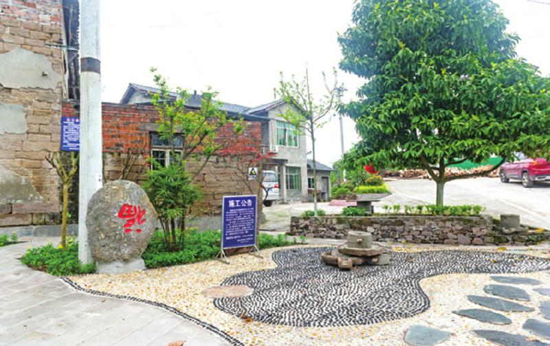 重庆政府出资给贫困户建房,重庆市九龙坡区巴福镇人民政府