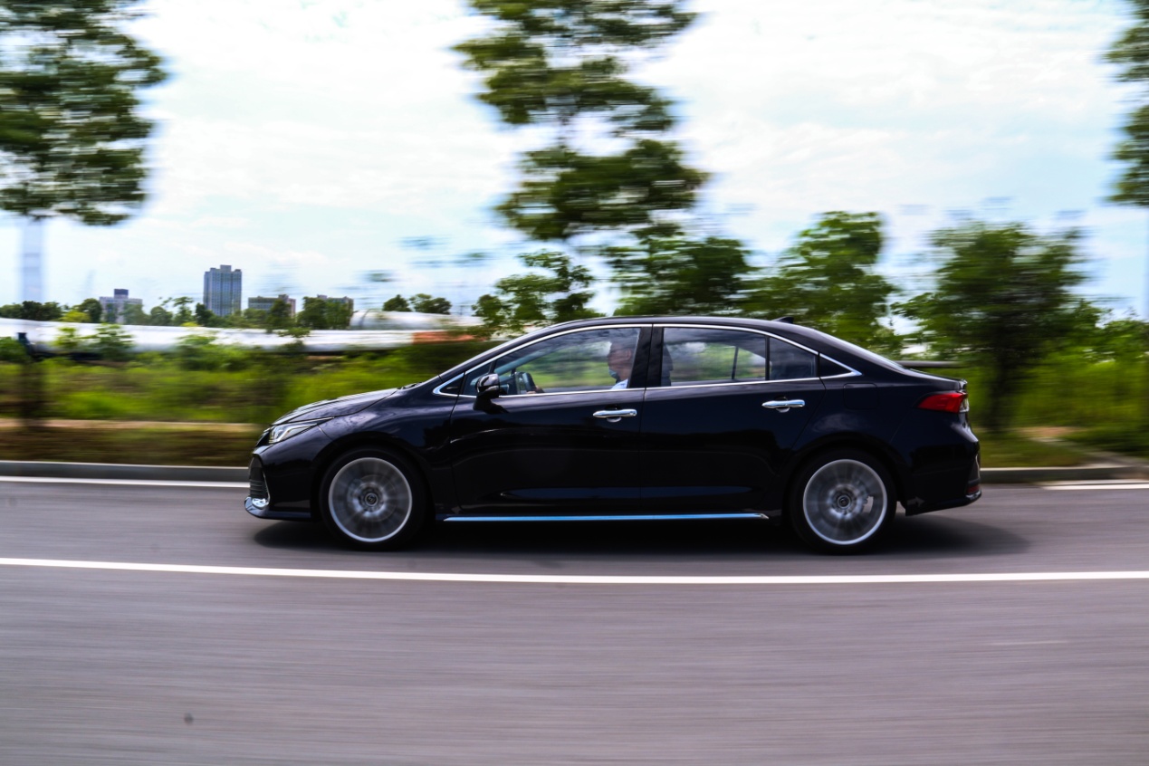 丰田亚洲狮豪华版优缺点,丰田亚洲狮优缺点