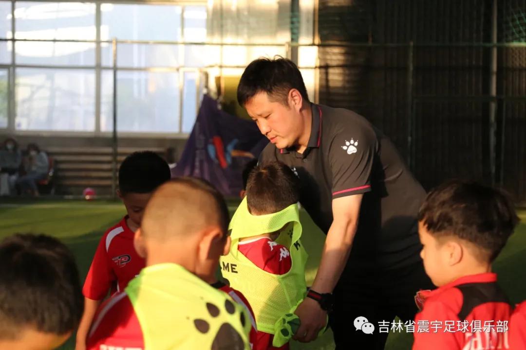 快乐童年,足球相伴!——震宇足球俱乐部“超级比赛日”精彩瞬间