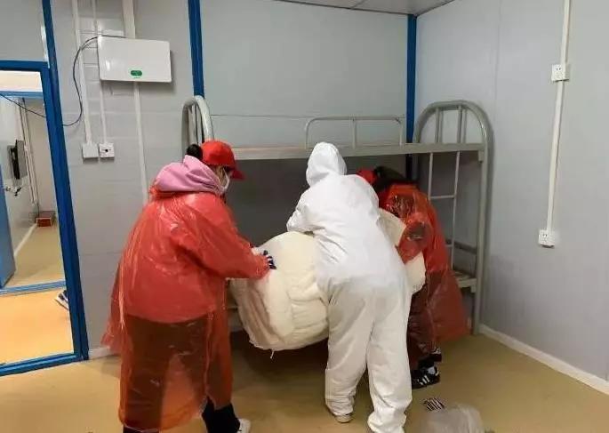 到一线,汲取奋进力量展现青年担当