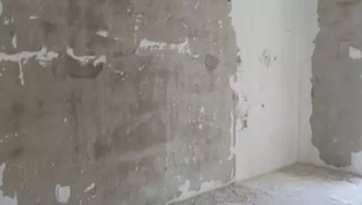 墙面掉皮怎么修补最好,墙面反碱掉皮如何修补