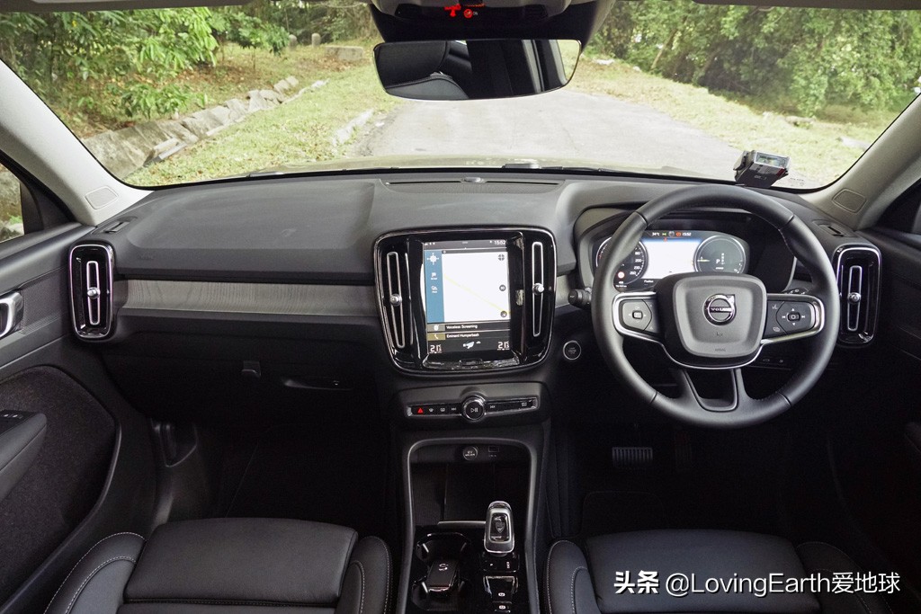 沃尔沃亚太xc402021款,沃尔沃xc40插电混动2024款