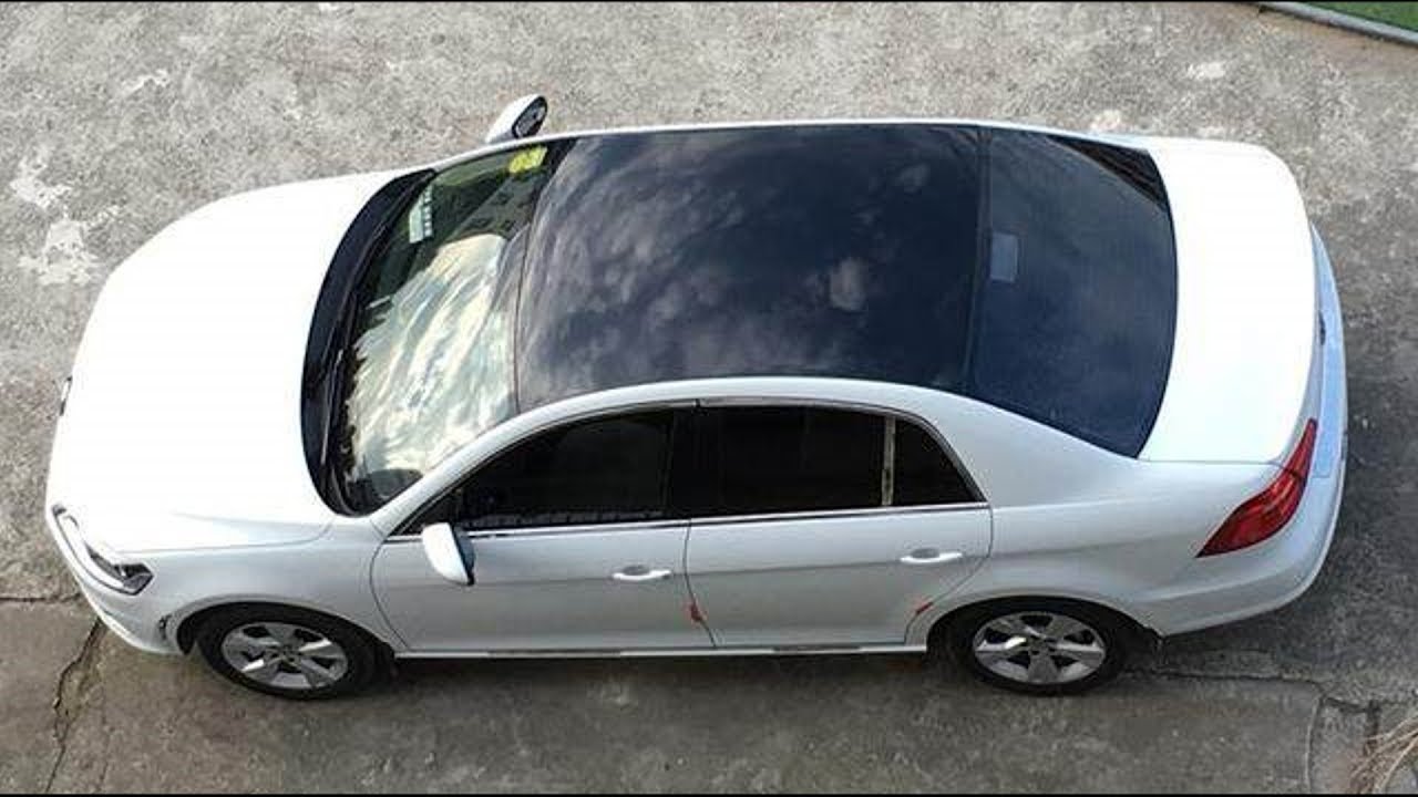 白车身贴黑顶膜好看吗,白车贴黑顶膜的优缺点