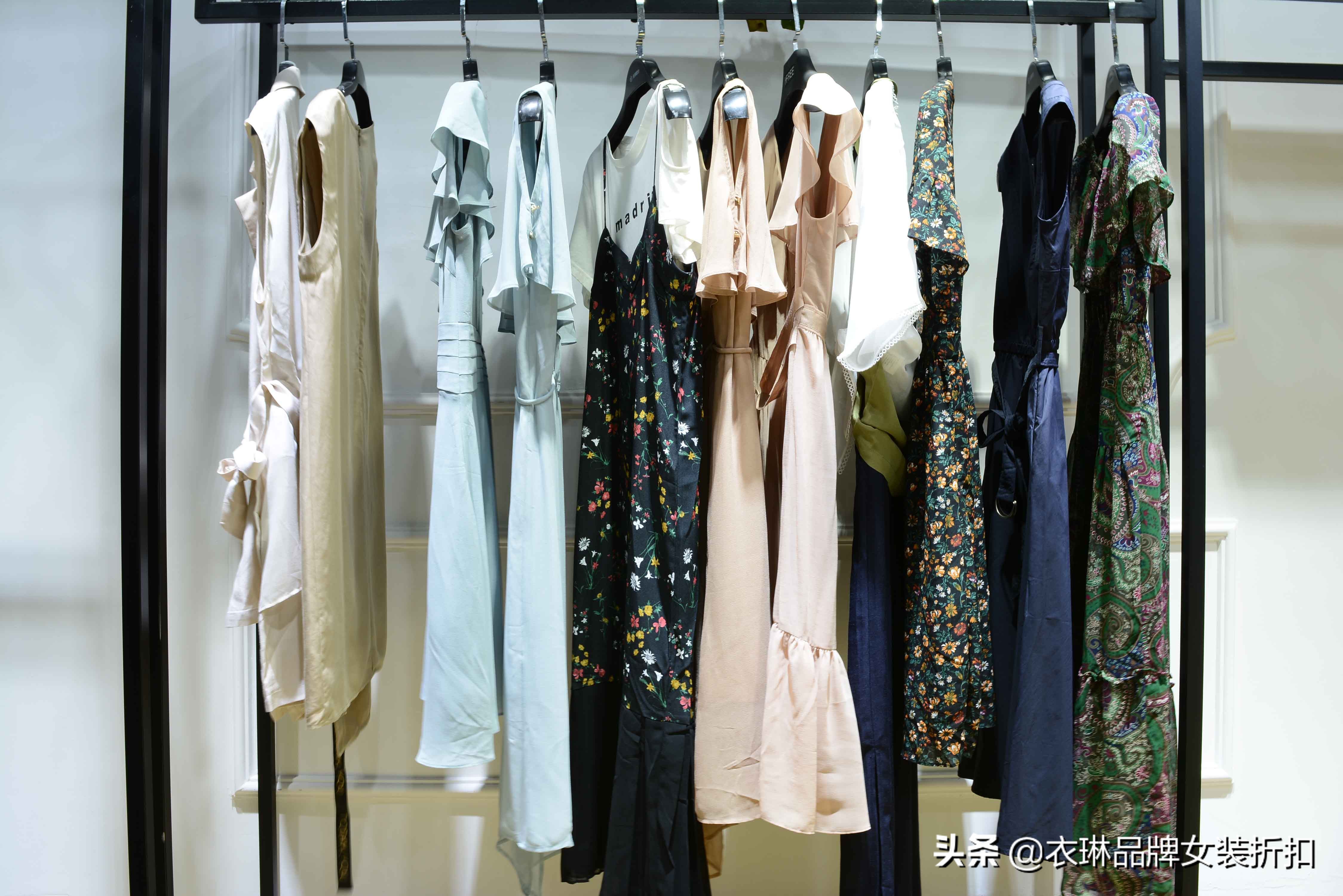 如何找到服装一手批发市场,怎样找库存服装批发市场