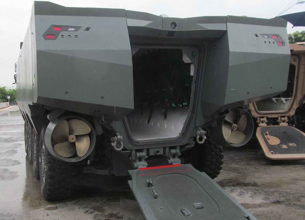 摩天大楼钢铁怪兽,摩天大厦狂暴巨兽视频