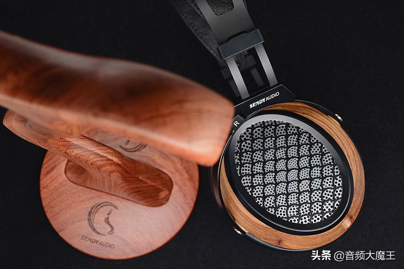 木匠与美人——SendyAudio黑美人Aiva开箱篇