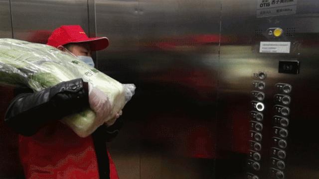 土豆白菜大萝卜，“蔚小代”让它们又抢手了