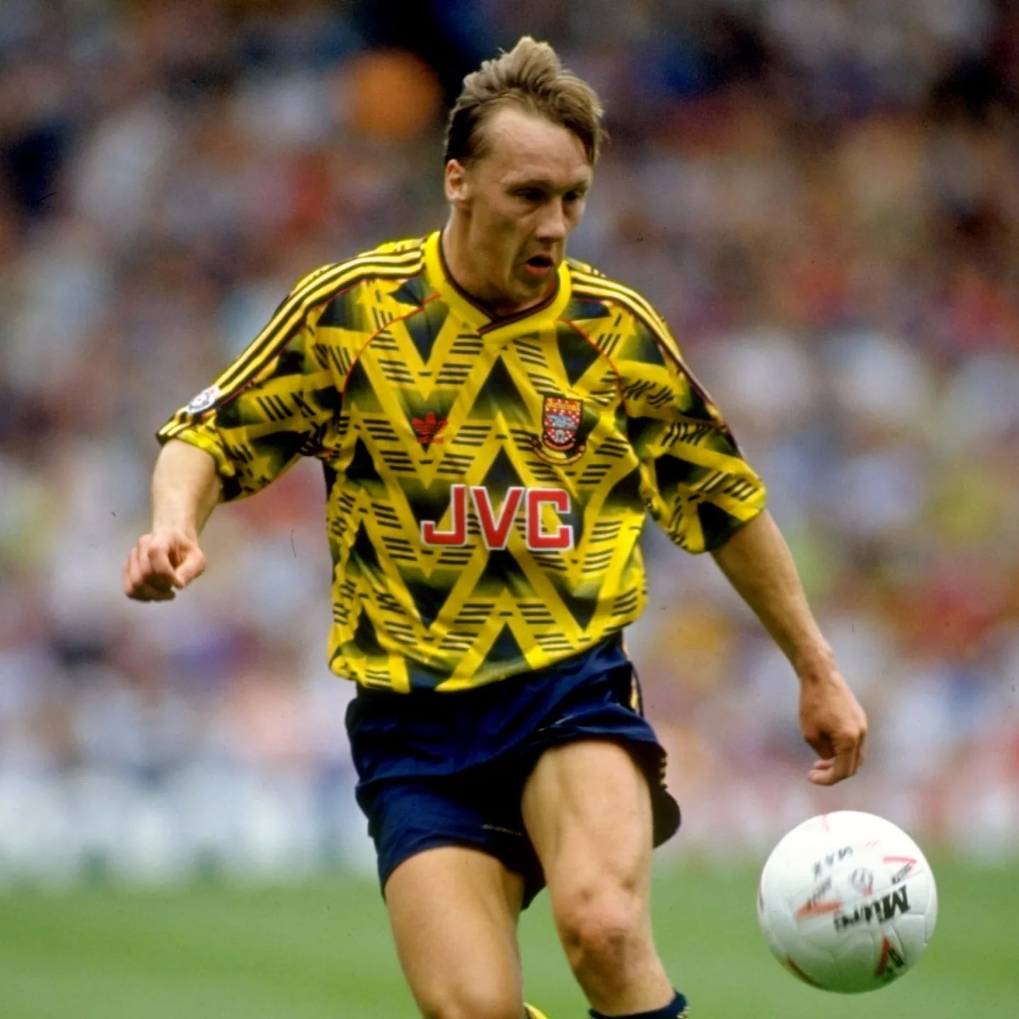 阿森纳足球球衣最厉害的是几号,阿森纳经典球衣