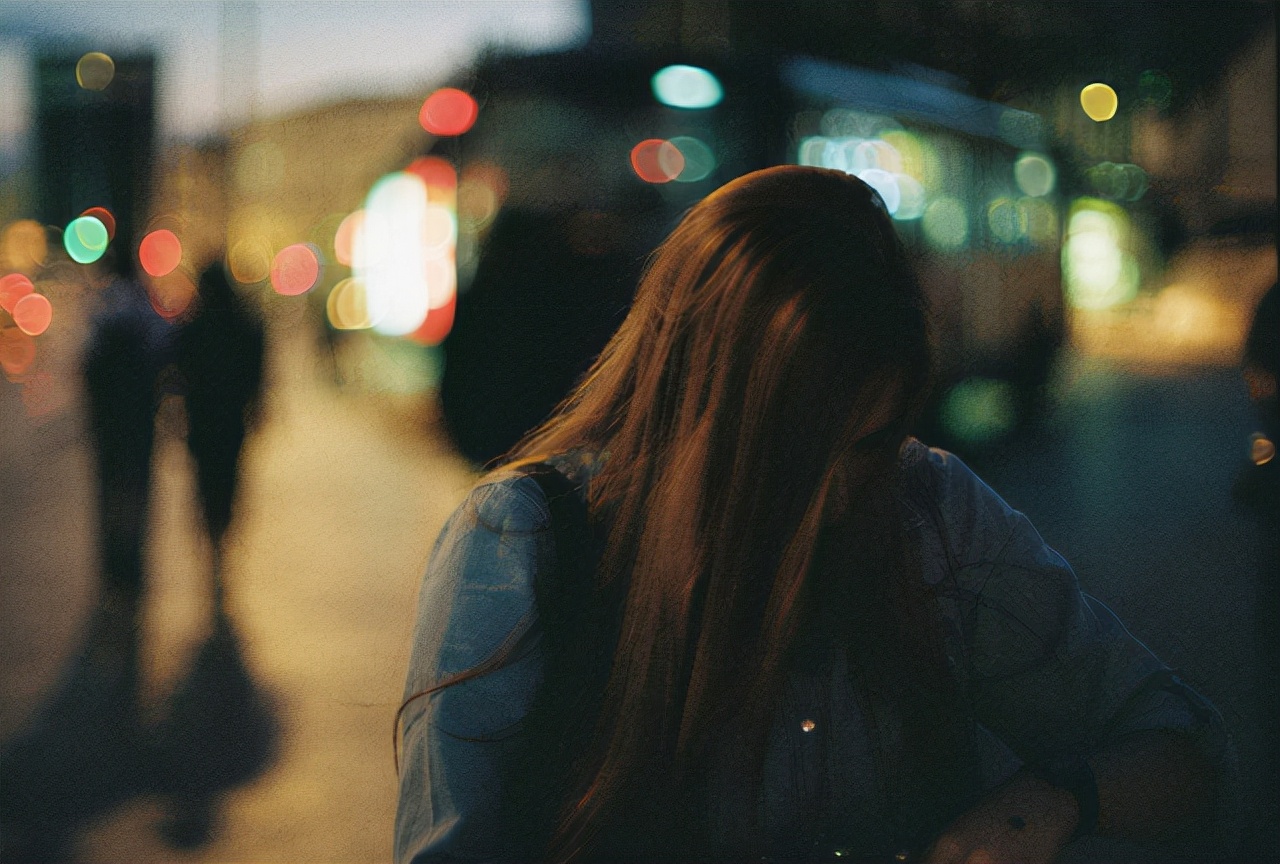 女人最好的闺蜜是谁文案,女人最好的闺蜜是谁美文