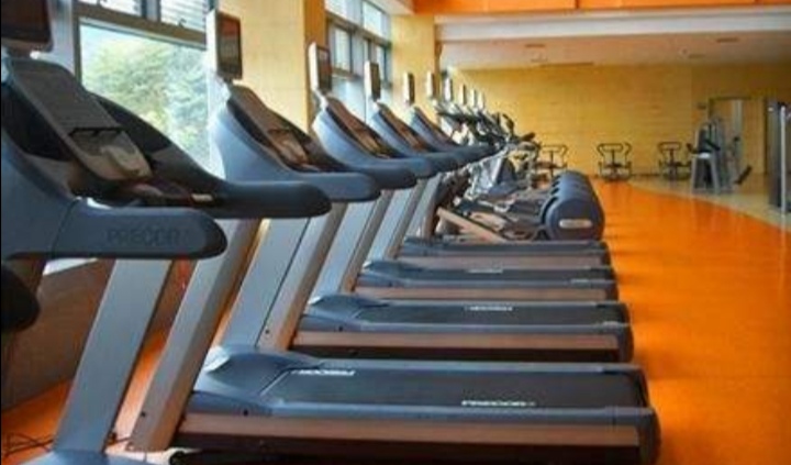 用跑步机减肥你做的对吗？正确跑步姿势，减脂计划，听老胡聊聊