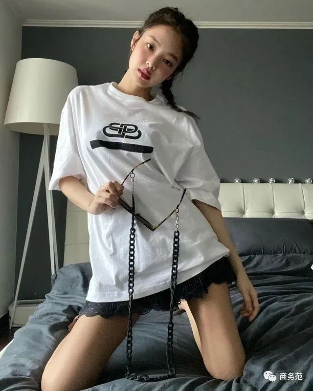 权志龙和jennie约会穿什么鞋,权志龙与jennie的穿搭