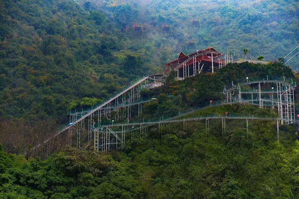 广东旅游景点游乐场玻璃桥,仙女山旅游攻略溶洞