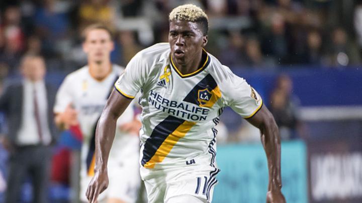 大洋彼岸也有个“扎球王”拒绝给伊布当绿叶的他揽赛季MVP