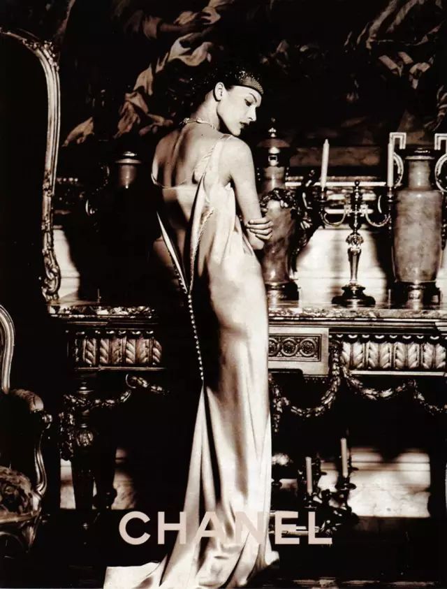 香奈儿文案整个冬天的温暖,香奈儿文案经典句子