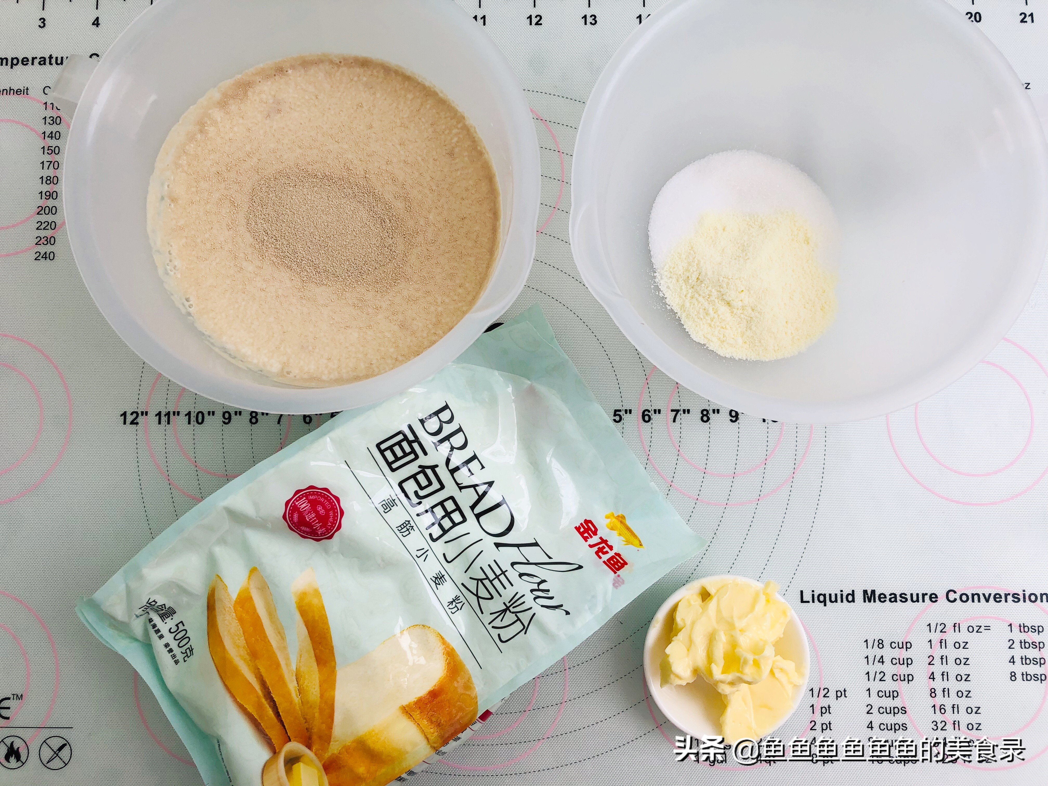 怎样用面包机做出松软拉丝的面包,用面包机如何做出松软拉丝的面包