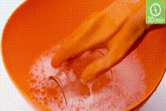 怎么去除粘胶最简单方法,去除衣服上残留的顽固粘胶