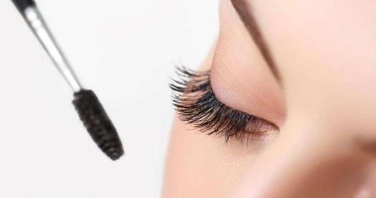 睫毛膏用完了怎么变废为宝,睫毛膏干了怎么办5个小妙招搞定