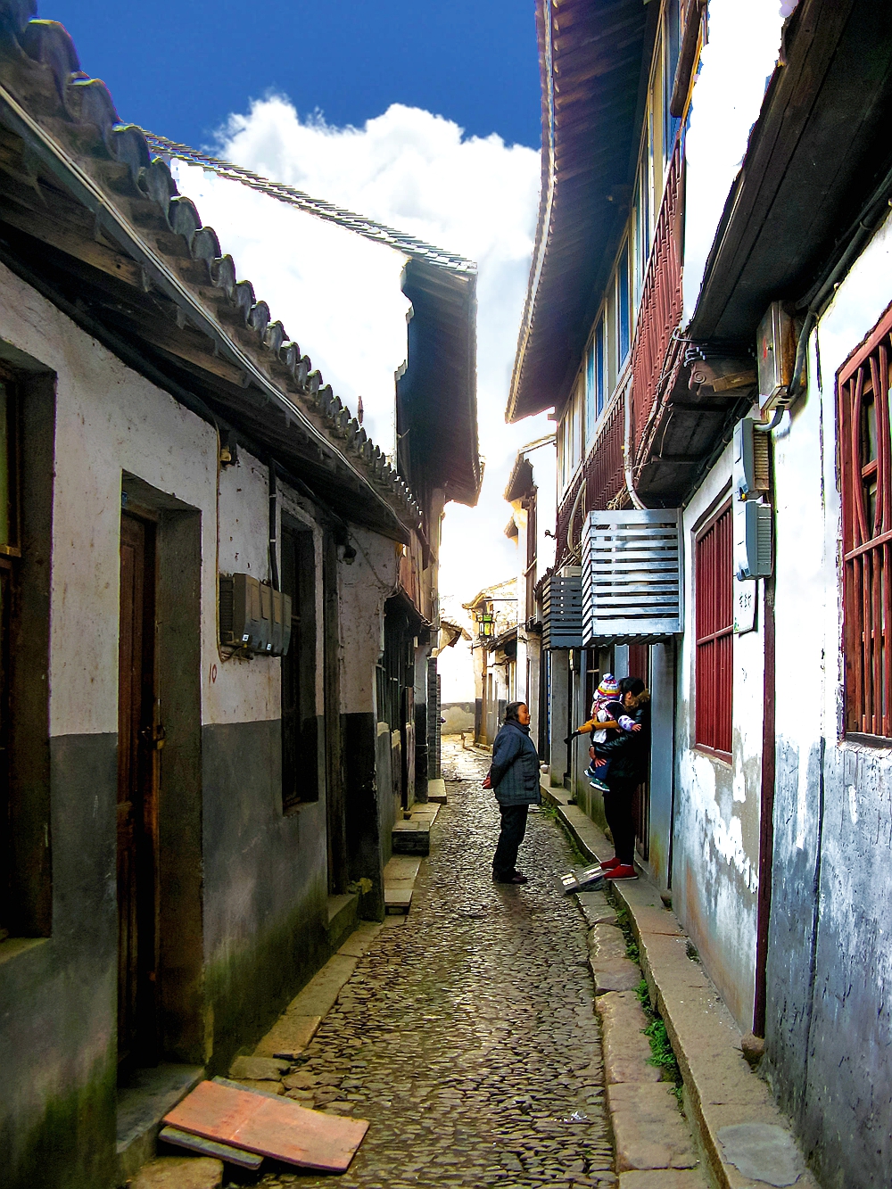 一座被人遗忘的乡村古宅,一座古村落