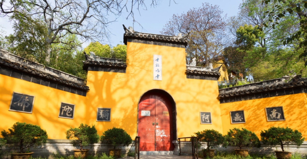 南京人气最高的3大寺庙，历史悠久，风景优美，是赏秋静心好去处