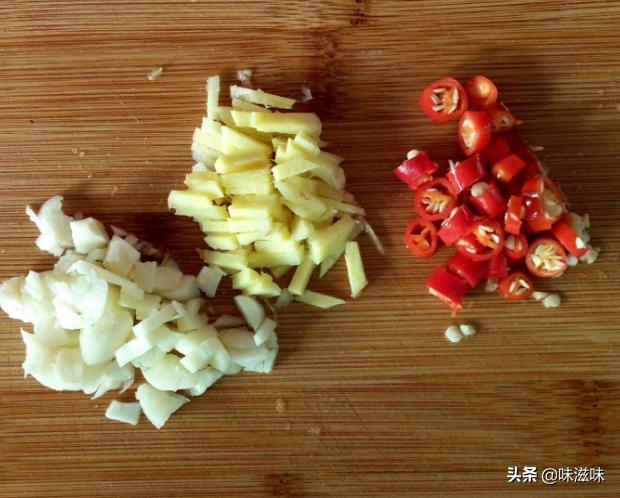 紫甘蓝做凉拌菜怎么更好吃,紫甘蓝凉拌菜怎么做好吃简单