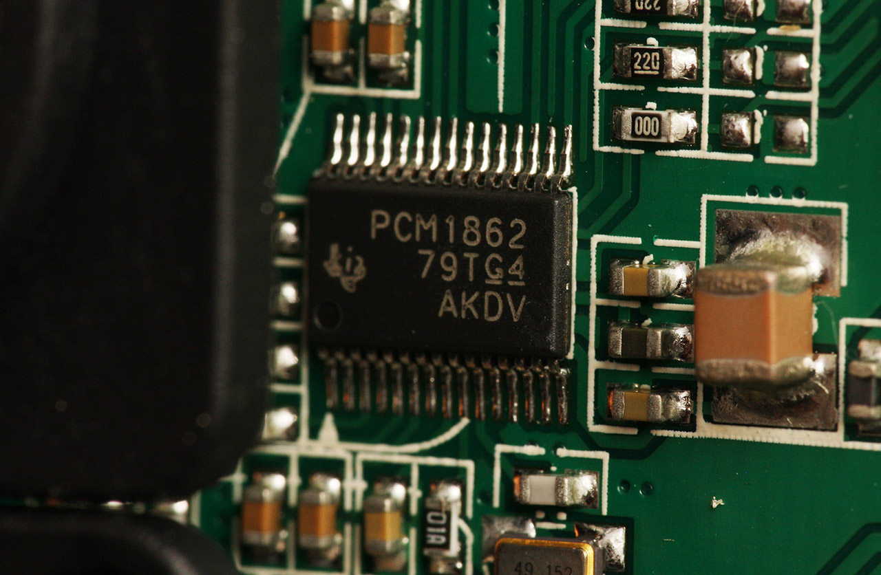 三分频惠威10寸音箱推荐,惠威8寸三分频落地音箱