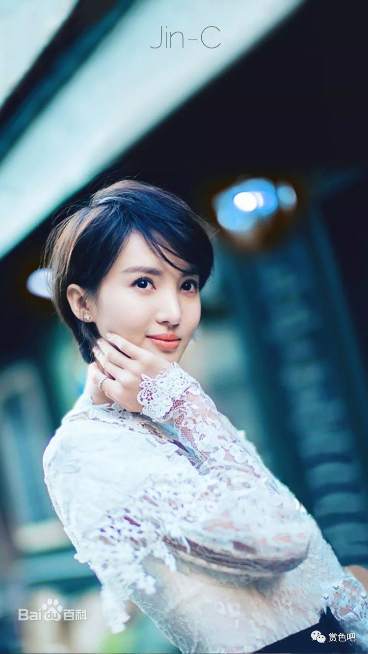 金晨的唯美甜美的写真,眼睛深邃的女星金晨