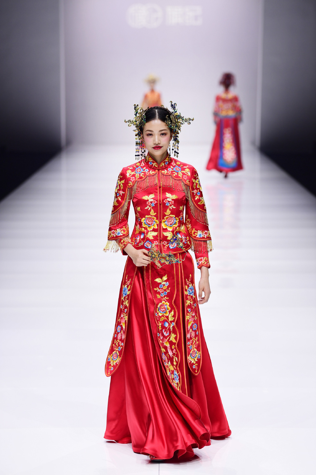 旗纪中式婚服定制,旗纪新中式嫁衣