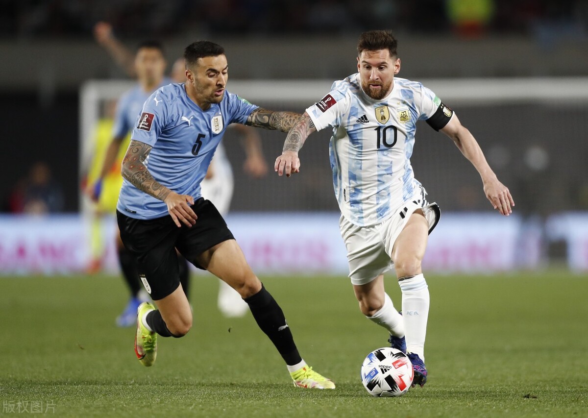 阿根廷vs乌拉圭梅西传球苏亚雷斯,阿根廷对乌拉圭梅西苏亚雷斯