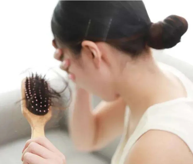 长发容易掉头发怎么改善,掉发严重适合留长发还是短发