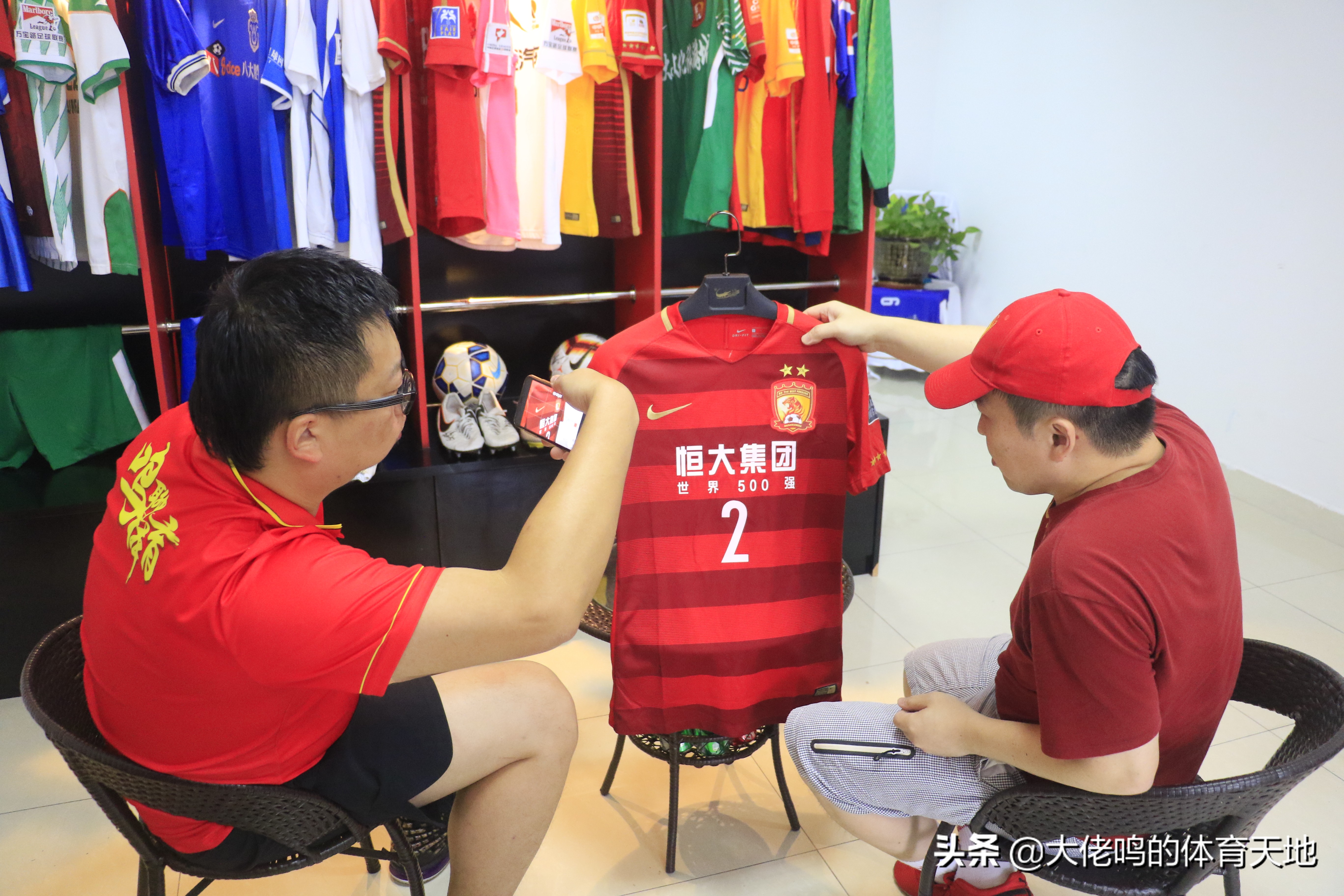 资深广州队收藏玩家测评：铁杆恒迷城哥的心得故事