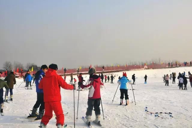 北京蓝调庄园滑雪场,这个冬天来滑雪吧