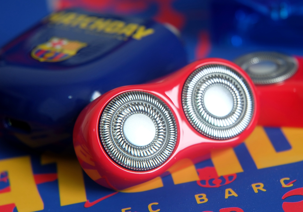 yoose剃须刀联名款有啥区别,迷你剃须刀巴塞罗那联名