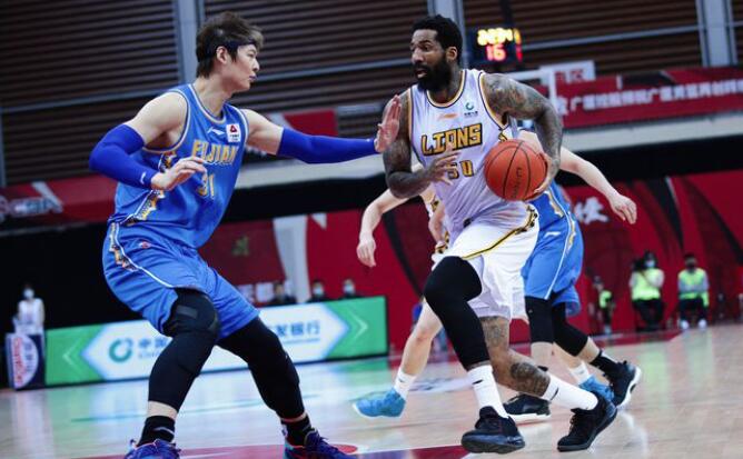 17分钟砍13+10尽力了,钱德勒15秒ko完整视频