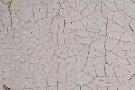 墙面返黄怎么处理,墙面泛碱原因和治疗方法