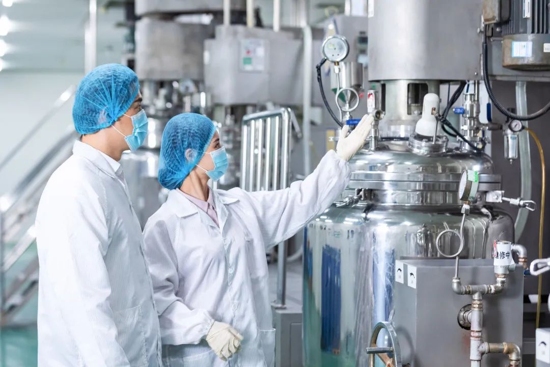 在电子厂不穿防静电工作服会怎样,电子厂为什么要穿防尘服